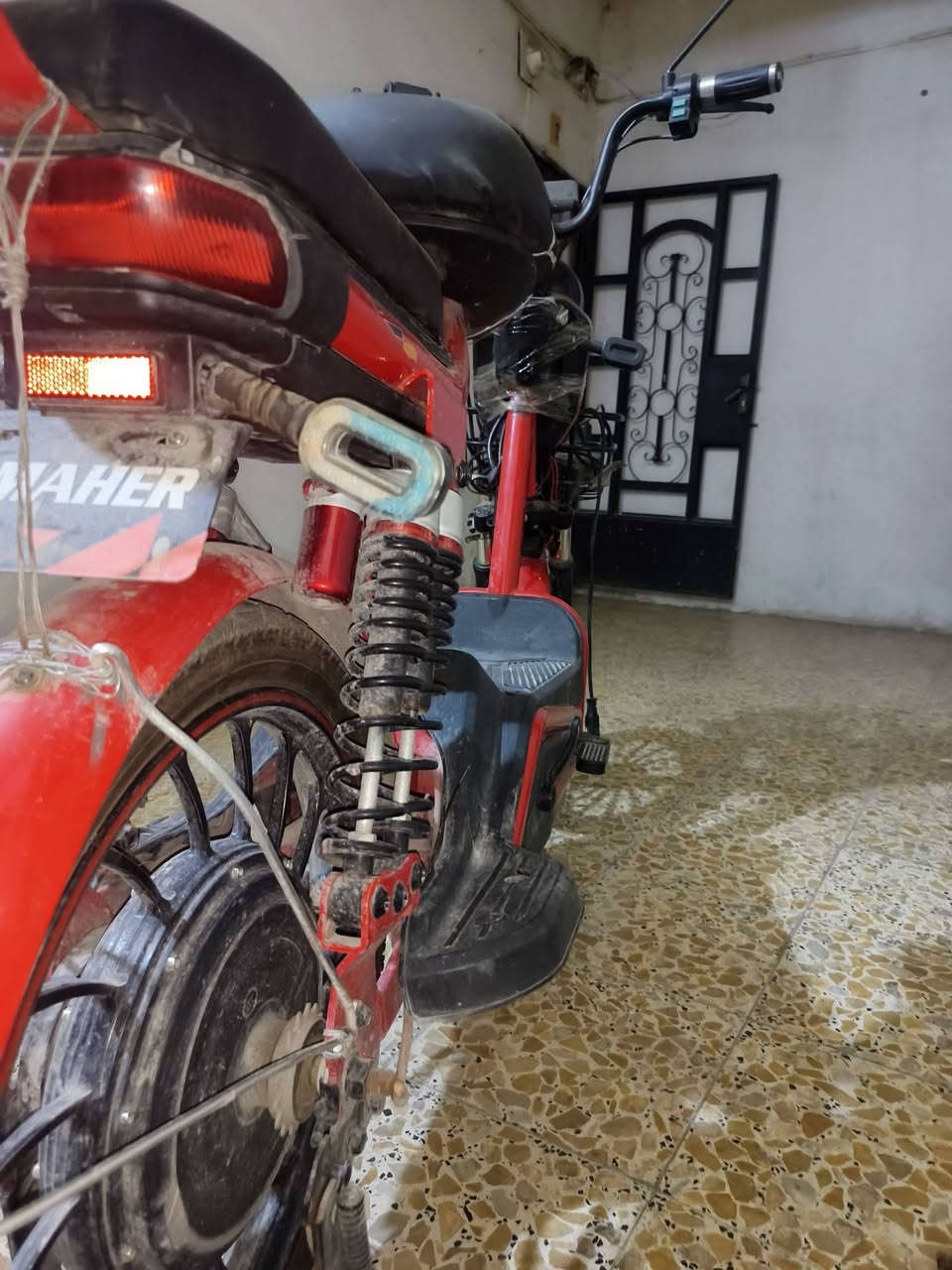 🚲 دراجة شحن للبيع

دراجة شحن بحالة ممتازة ونظيفة، شبه جديدة، ولا تحتاج إلى أي إصلاحات.

💰 السعر: 300 ألف دينار، قابل للتفاوض ضمن حدود معقولة.
📞 للراغبين في الشراء أو الاستفسار، يرجى التواصل عبر الرقم المرفق. ‏‪***********‬‏

مع خالص التحية والتقدير.
