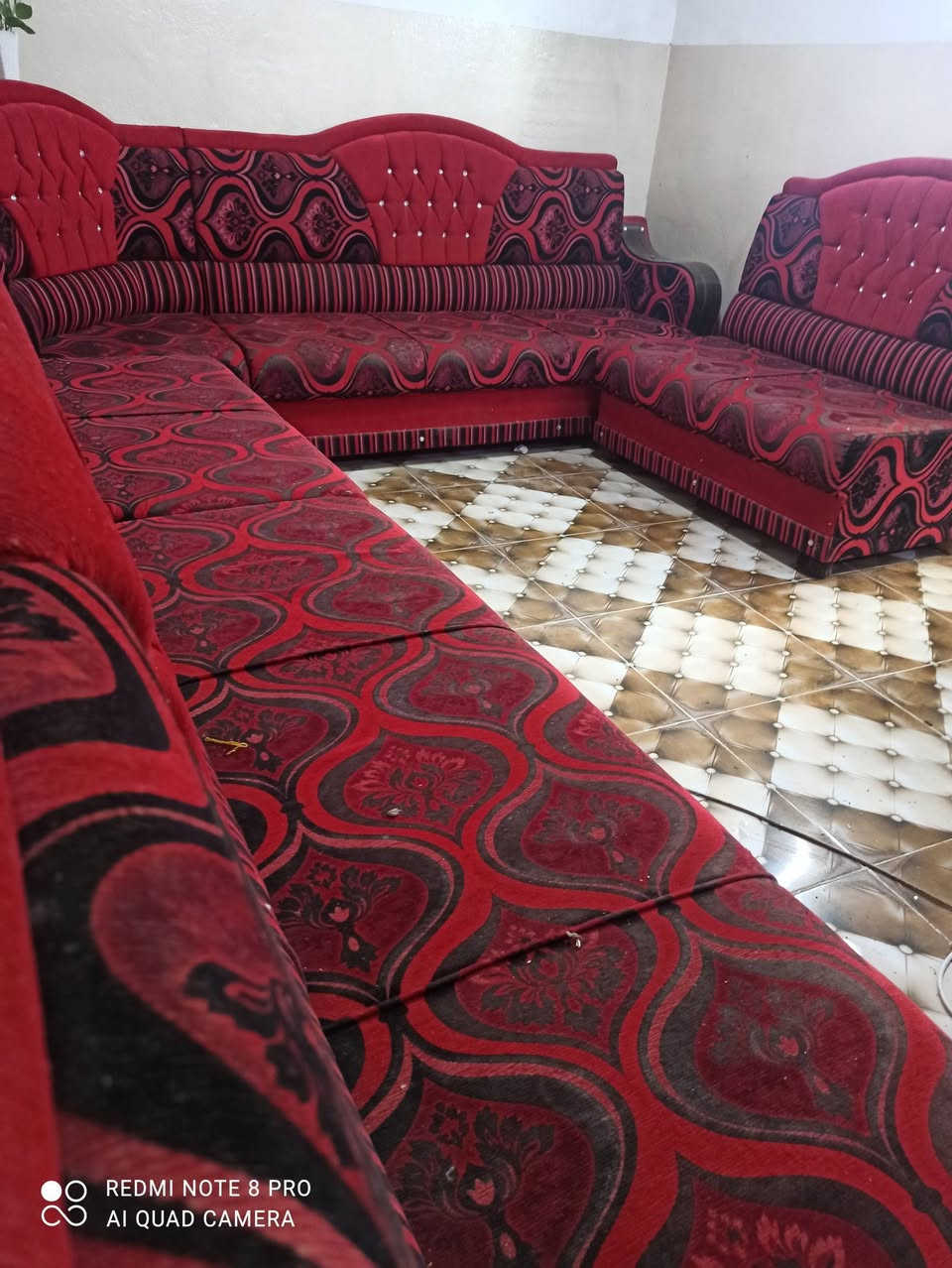 ديوان • خشب ثقيل • ١١متر ونص