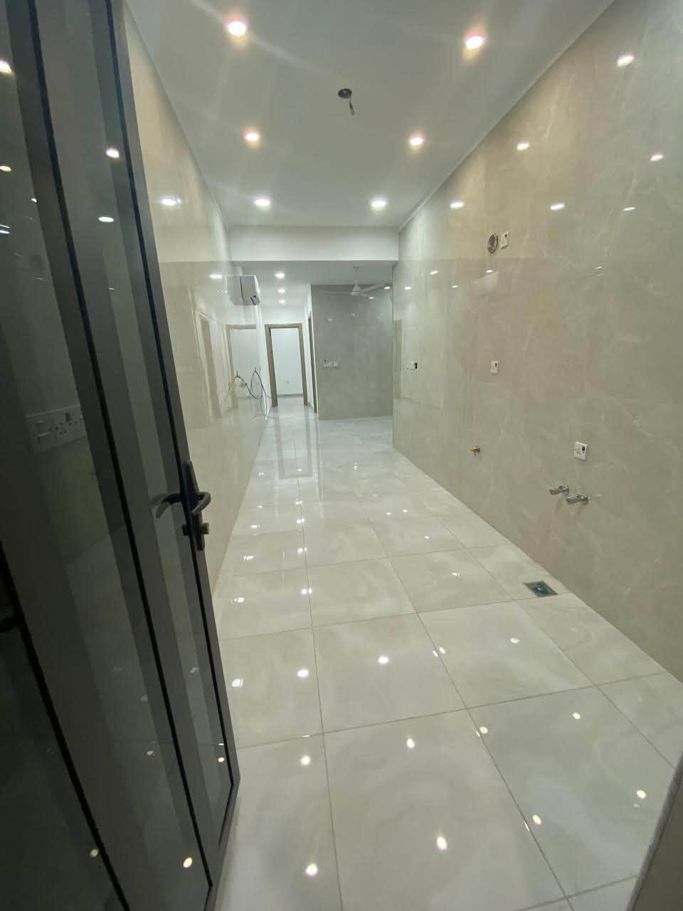 🏡 شقق حديثة للإيجار في سنتر البياع قرب شارع عشرين
✅ مساحة 120 م²
✅ غرفتان نوم + صالة + مطبخ + حمام
✅ تشطيبات حديثة مع سبالت
✅ مدخل مستقل وخدمات متكاملة
📞 للاستفسار: ***********
