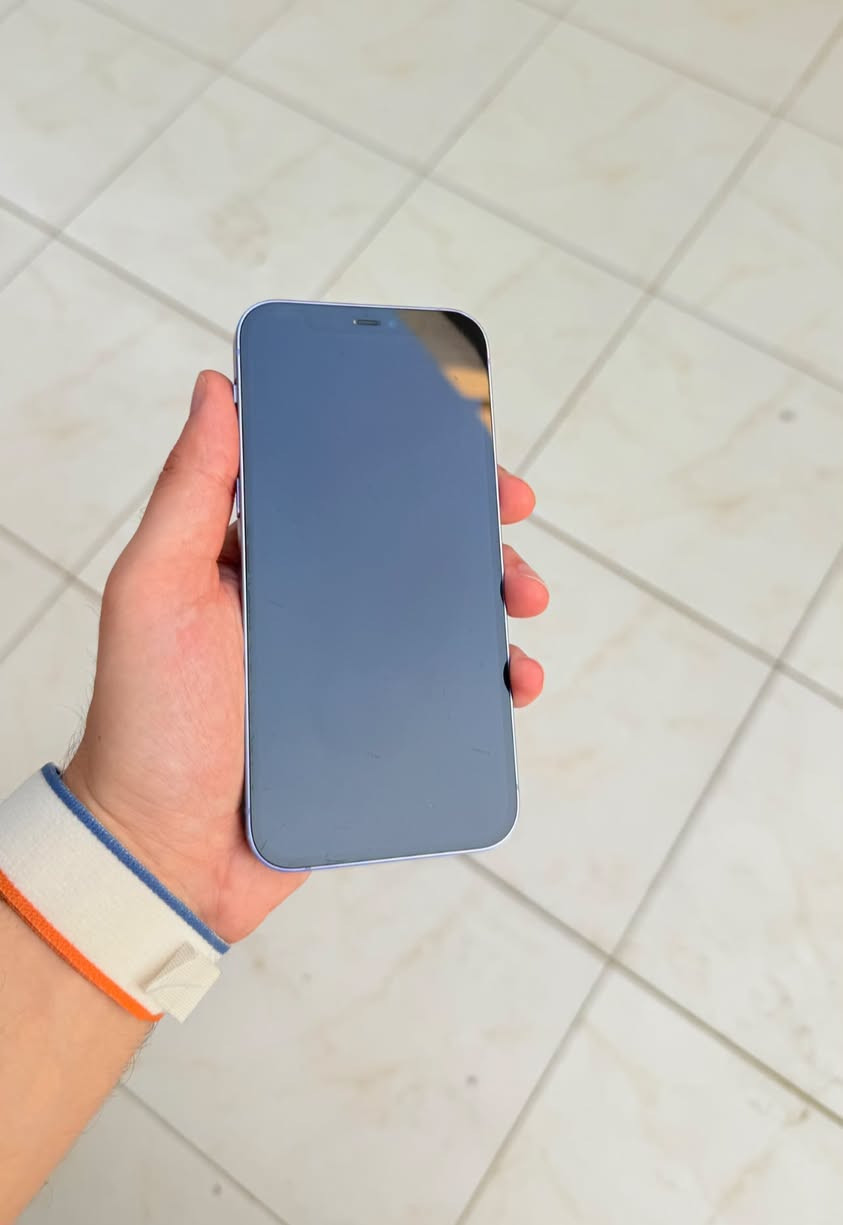 ايفون ١٢ • ١٢٨ • بطارية ٧٦