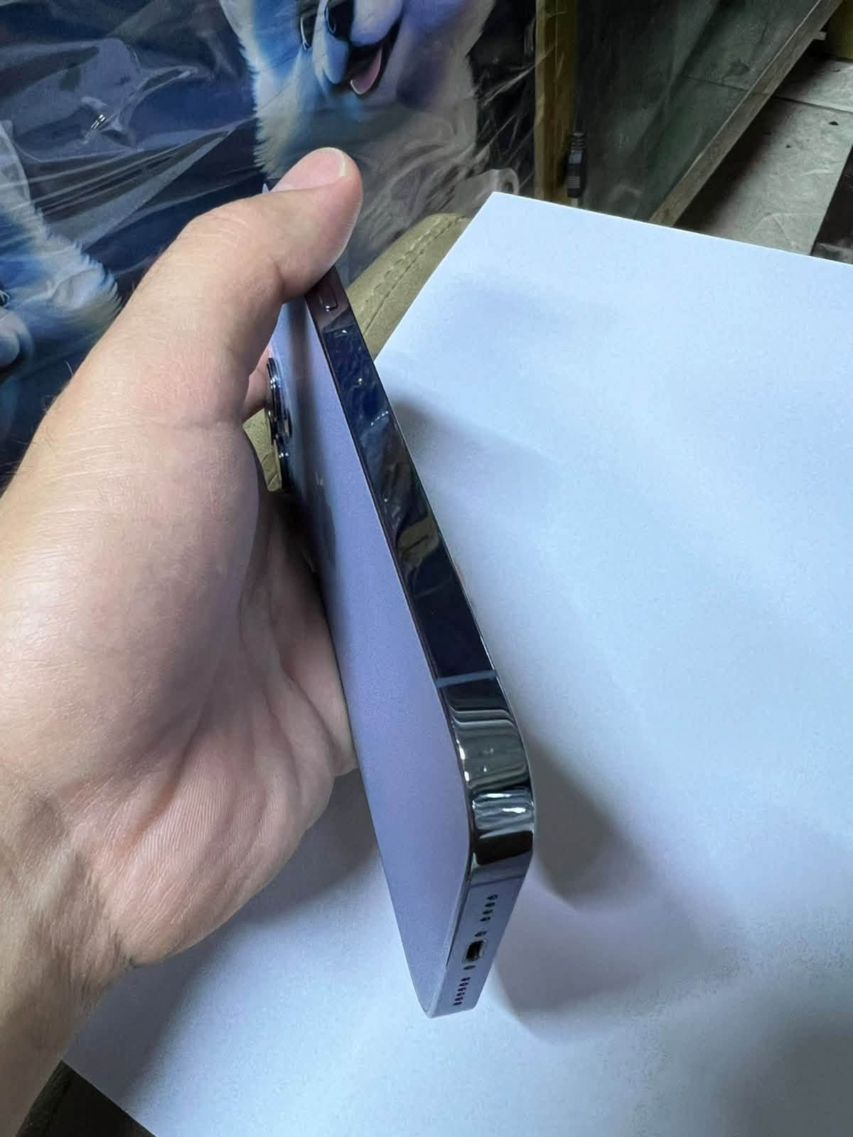 السلام عليكم

13برو ماكس 

مفتوح امبدل شاشه من جهاز ثاني اصليه 

عيوبه ضربتين بل شاصي خفيفات واضحات بلصور نكرشه 

شبكه السماعه نضفهة ابو الاجهزه وشالهة بلغلط 

فقط هل اشياء بي غير ذني مابي اي شي 

اذا تودي ابو صيانه ادمي ويفتهم يفتحهة اله يبدلك شبكه ويمسحلك الكامره الاماميه ويحطلك وتر برو نضيف مال اوادم تروح عمر وتكلفتهن من ١٥ ل٢٥ 

ملحقاته 

باكيته موجود ومطابق فقط بدون شاحنه وكفر 

ذ512ك بطاريته 77  للبيع فقط 650 وبي مجال بسيط

*********** مكانه فلوجه حي شرطه

نص مكتوب في الصور:
- ٧:٥٤
- حول
- iPhone 13 Pro Max
- اسم الطراز
- MLJX3J/A
- رقم الطراز
- حالة البطارية والشحن رسالة مهمة حول البطارية حالة بطاريتك متدنية جدًا. يمكن أن يبدل أحد مزودي خدمة Apple المعتمَدين البطارية لاستعادة الأداء والطاقة القصويين. العثور على خيارات الخدمة... الحد الأقصى للقدرة ٧٧٪ هذا قياس لقدرة البطارية مقارنة بقدرتها عندما كانت جديدة. قد تتسبب القدرة المنخفضة بتقليل ساعات الاستخدام بين عملية الشحن والأخرى. أقصى قدرة للأداء ستساعد الأنظمة المضمنة في النظام والمكونات في تخفيف آثار الأداء التي قد تلاحظها أثناء التقدم الكيميائي في عمر بطارية iPhone. شحن البطارية المحسن للحد من استنزاف عمر البطارية، يتعلم الـ iPhone من عادات الشحن اليومية، بحيث ينتظر ولا يتجاوز ٨٠٪ حتى يحين موعد حاجتك إلى استخدامه.