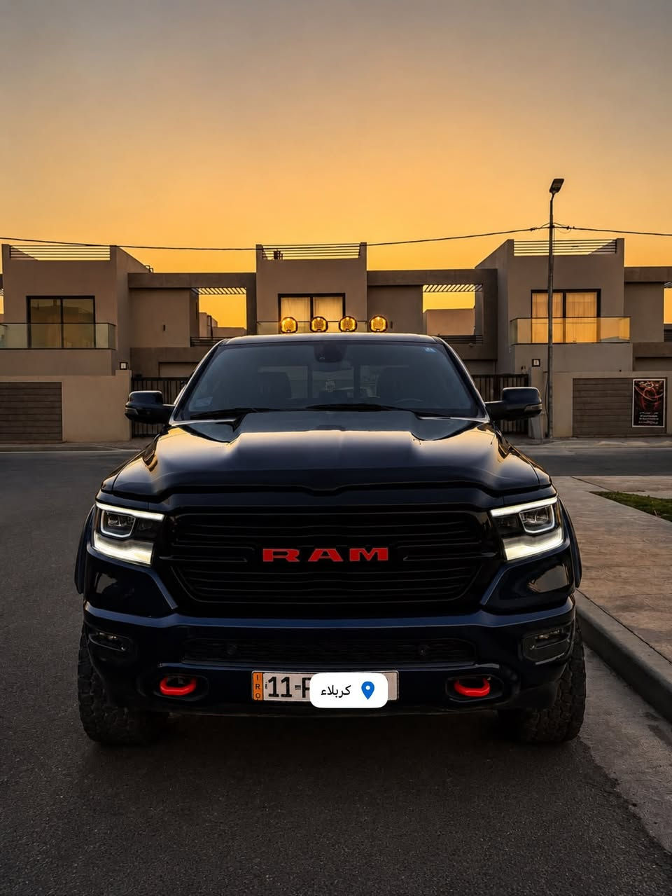 للبيع  اومراوس بسيارة عائلية |RAM Big Horn Sport 2023
HEMI 5.7L V8 (5700) 
ROCKY RIDGE – تزويد وكالة من الشركة.

المواصفات:

* محرك HEMI 5.7L V8 (5700).
* جير أوتوماتيك 8 سرعات.
* دبل (4×4).
* فتحة بانوراما.
* شاشة كبيرة تيسلا مع Apple CarPlay وAndroid Auto.
* تشغيل بصمة مع Remote Start.
* كاميرا خلفية.
* حساسات أمامية وخلفية.
* نظام التوقف الذاتي الخلفي (Rear Automatic Braking).
* مثبت سرعة.
* مقاعد جلد مع تحكم كهربائي.
* تحكم بالدركسون.
* إضاءة LED.
* جنوط رياضية.
*مري شفط
* انارة ترحيب 

الإضافات:

* ترفيع 6 إنج (بلاد).
* تزويد ROCKY RIDGE الأصلي من الشركة.
* سستم صوت دبات سود.
* ويلات مع تايرات.
* فجوج.
* نفخات بدي (بلاد).

الحادث: فقط خشم البنيد بمقدار أصابع وتم صبغه، أما باقي السيارة كفالة وكالة.السيارة ماشية 53 

السيارة نظيفة جدًا، ومابيها اي نقص وفول مواصفات، جاهزة للاستخدام، وهيبتها وحضورها بالشارع ما تحتاج كلام.
رقم بغداد بسمي 

للاستفسار الاتصال ***********

