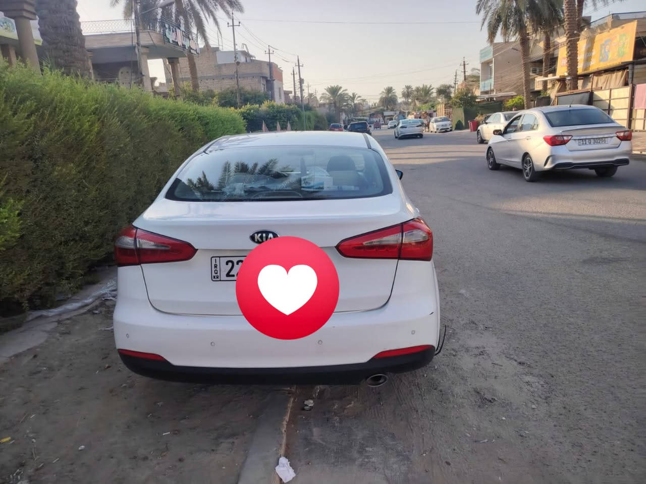 سيراتو 2014
خليجي مكينه دوش 
1600 
تحكمات كامله 
حساسات 
بيها حادث جاملغات خلفيه وصندوك. وباب الخلفي 
ذني بيهن صبغ والحوض كذالك بي تعديل 
السياره رقم شمالي جديد 
وكاله عامه وصاحبها موجود 
مكان السياره بغداد 

‭***********‬
فقط وتساب شغال حاليا لان مسافر
