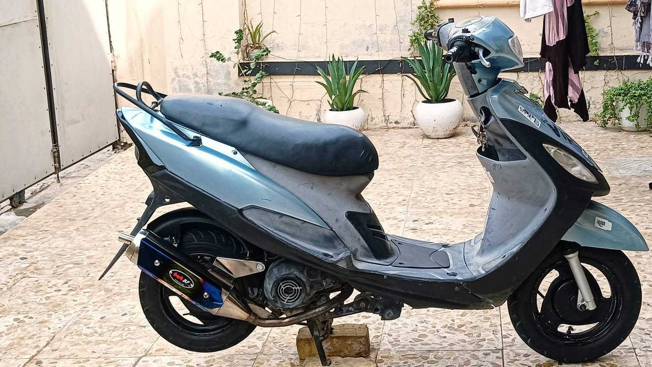 سلام عليكم ماكس منغولي للبيع دراجه جاهزه الاخر حبايه بوشه 55 قبل 7 ايام من سويت المكينه دراجه شلعه شك الكاع ومعدل جاهزه الدراجه سعرها 550 بيها مجال بسيطة حك الجيه  مكاني حله نادر رقم تلفون ***********
