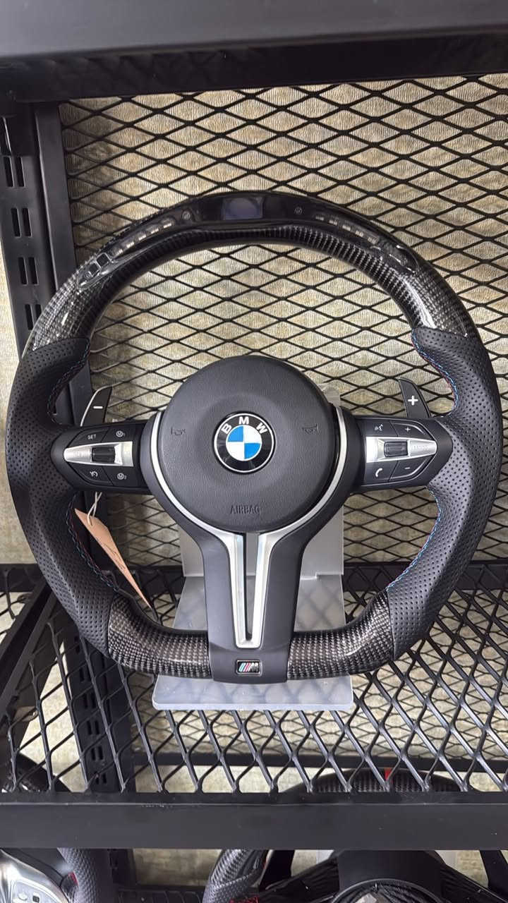 السلام عليكم 

يتوفر دركه استيرن Mعادي وكاربون للجميع موديلات بكوالتي عالي🔥🔥:

Ahmed bmwstore
كركوك حي صناعي شارع وكاله:
يتوفر توصيل الى جميع المحافظات:
***********:واتساب

