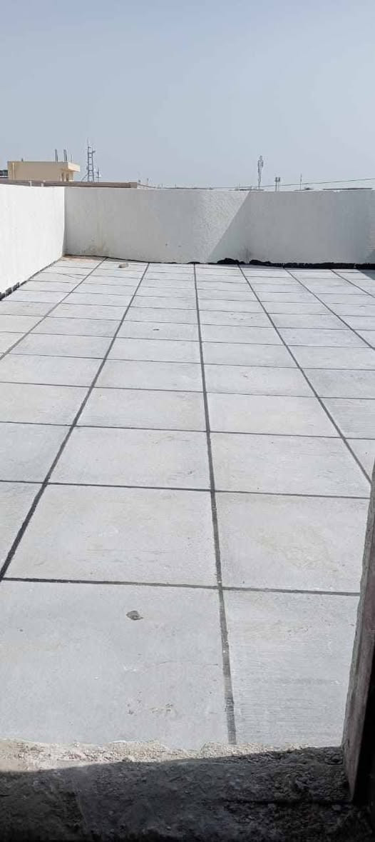 #فلوسك_عندك_لمن_يكمل_سطحك 💸
***********
تم إنجاز السطح حسب المواد المطلوبة:
🛠 زفت + فلانكوت + نايلون + اشتايكر السماوة
✂ كص كوسره
✅ شرط الفحص بالماء + استلام من قبل #مهندس_كرسته
🔧 صيانة الماستك والأسطح القديمة متوفرة

📍 متواجدين: الناصرية – أقضية ونواحي
***********
