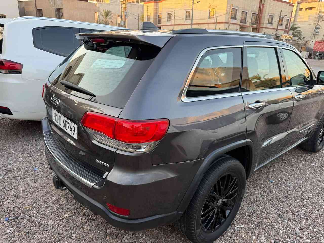 جيب شيروكي مديل 18
مكينه 3600فقط قطع وحدا 
لمتد لسعر 175بيهه مجال لشراي 

***********
