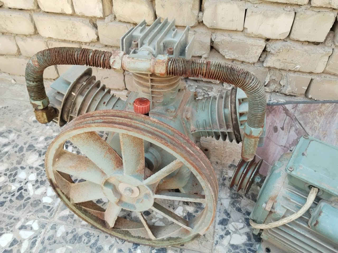 سلام عليكم
ماطور تاروسي كمبريسر جديد شرط على الفحص
مكان بغداد 
***********
المتواجد الفيس

جك البيع بغداد يرفع ٥طن
