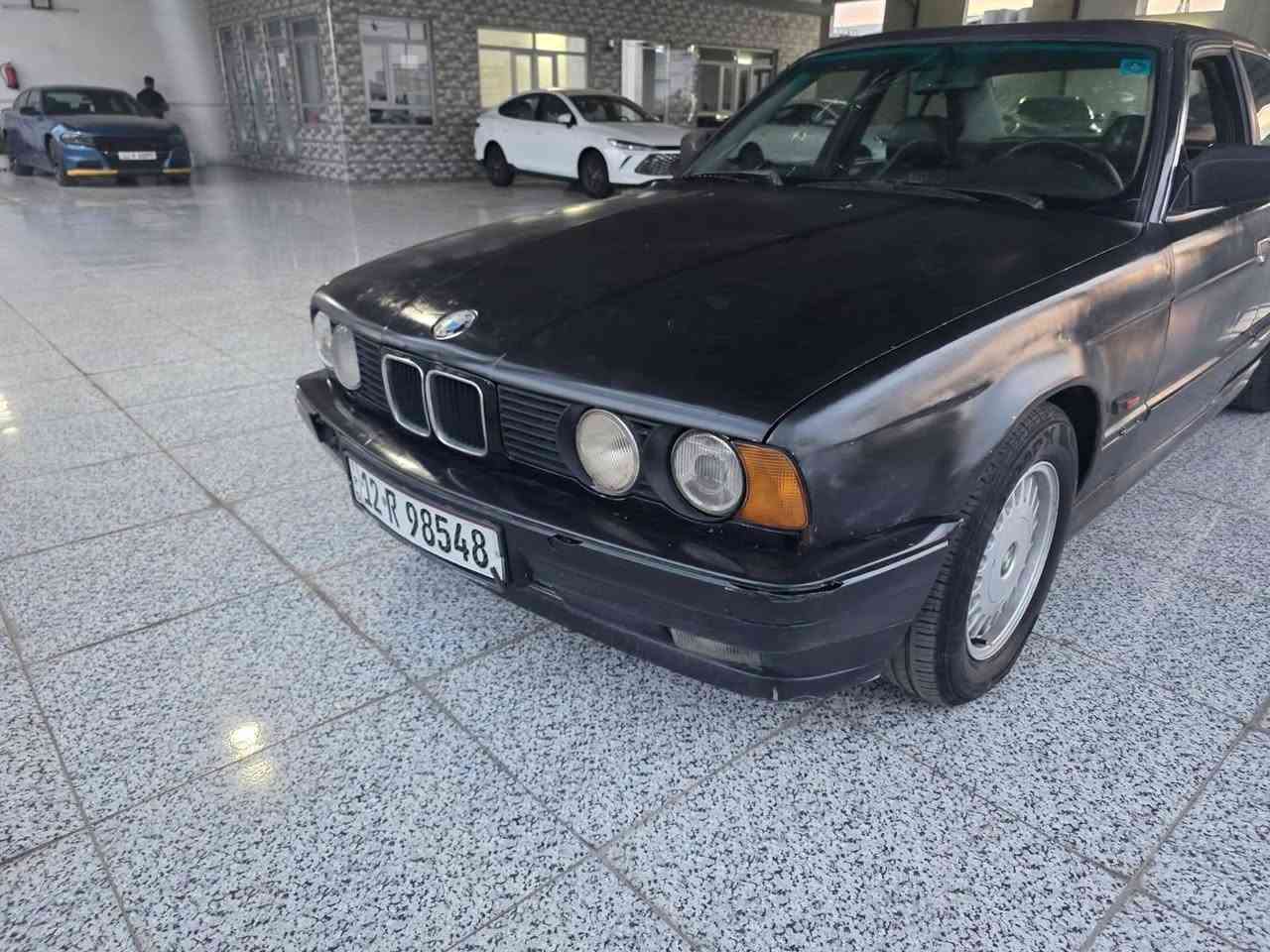 بي ام ٥٢٥ • ١٩٩٠ • جانب الايسر