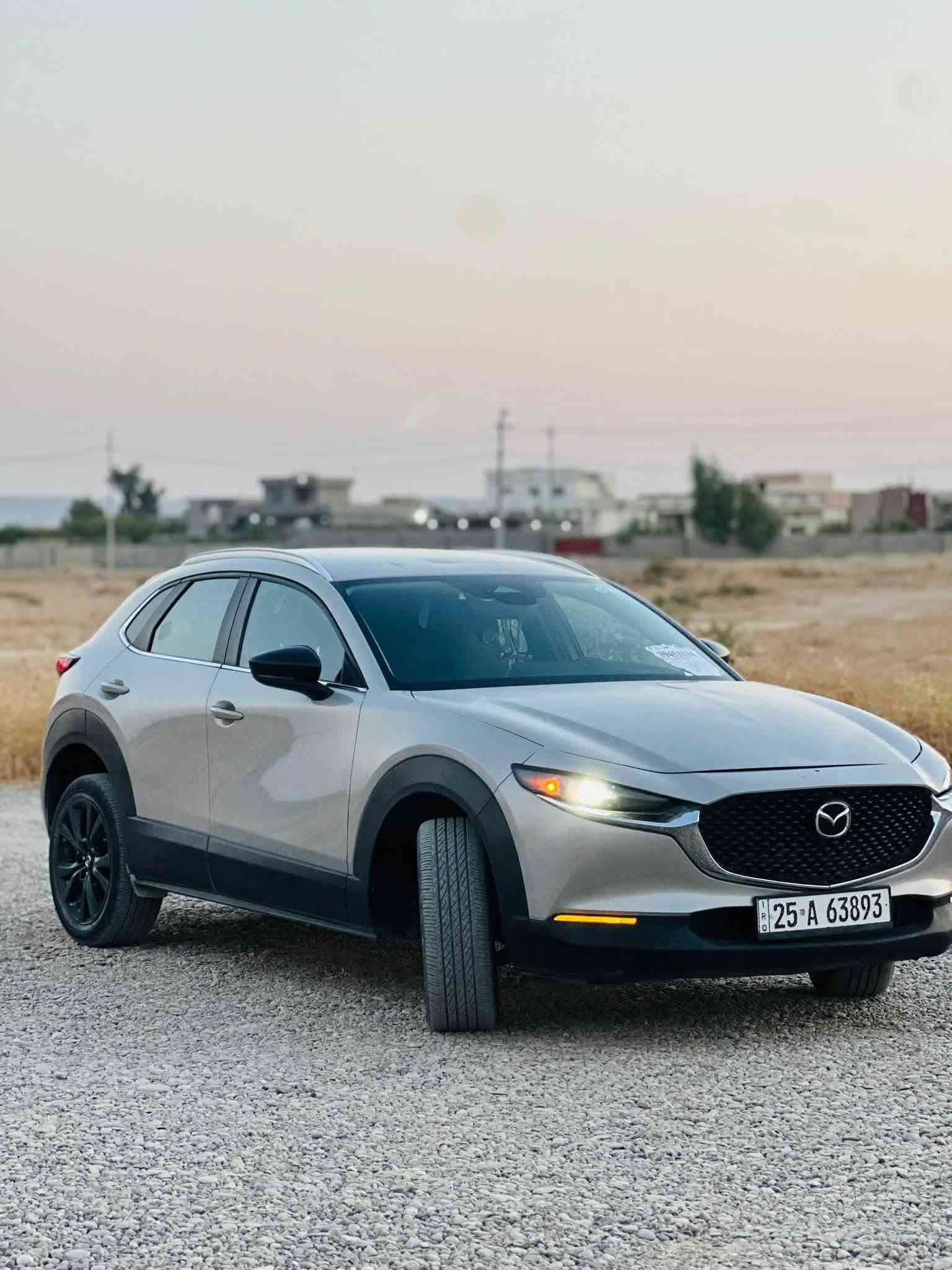 السلام عليكم 
معرض الناصر 
🚗 مازدا CX-30
📌 الموديل: 2024
🎨 اللون: سيلفر مميز
⚡ الفئة: S Select Sport 
📝 المواصفات:
 شاشة وسطية ذكية مع طبلون رياضي وعدادات ديجيتال واضحة.  
 ماشية مسافة قليلة جداً (7,221 كم).  
 الداخلية جلد أسود فاخر ونظيف، گير ومحرك بحالة الوكالة (شرط السحب والفحص).
 التبريد وكلشي شغال، بصمة شبابية ورياضية متكاملة.
 (رقم كركوك - شهداء)
📍 الموقع: كركوك / الزاب صبيح تحتاني 
صور الضربه موضحه بالمنشور 🪽
📞 للإستفسار والسعر، يرجى مراسلة الصفحة أو الاتصال على الأرقام المثبتة: ***********
(أهلاً ومرحباً بالجميع، شراي حقيقي ما نختلف وياّه) 🤝
