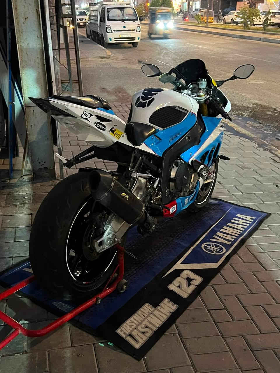 BMW 2014 مكفولة كفالة عامة. علة وضع المزاد  دخول جديد   3 مودات مكان بغداد الشعب للاستفسار *********** السعر 63
