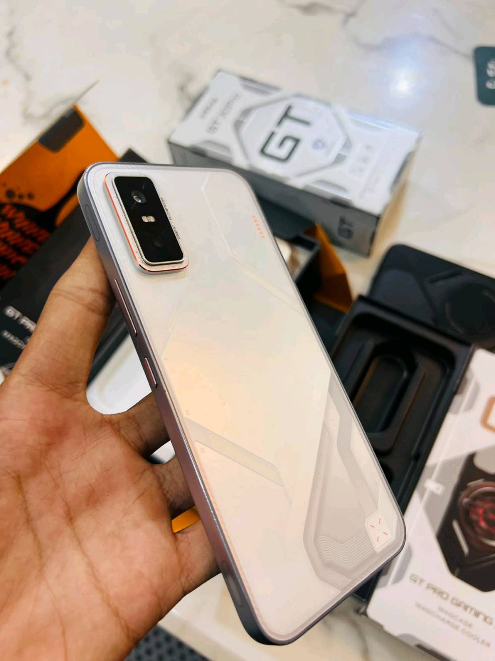 إنفينيكس GT30 برو • خط بالشاشة • ناصرية مركز