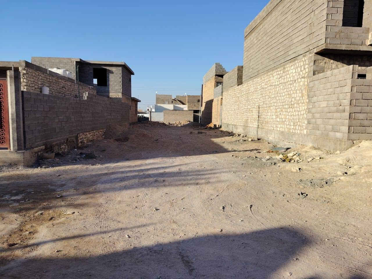 قطعة أرض للبيع طابو صرف 
في حديثة حي السبحاني 
مساحة /200متر
السعر: :8مليون قابله لتفاوض 

للاستفسار الاتصال على الارقام:

((***********))

((***********))
عنوان المكتب/الأنبار حديثة حي العسكري مقابل أسواق علي نصيف

