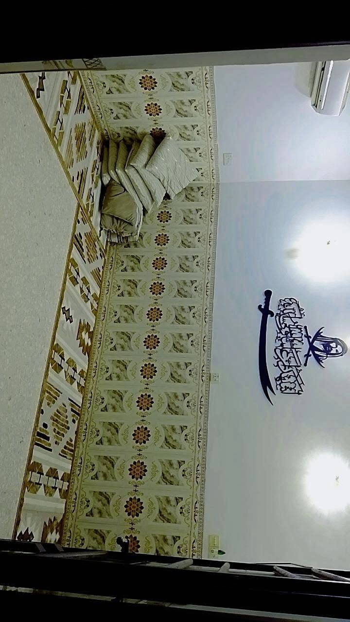 بيت للبيع بغداد  حي الرباب تابع لحي النصر مساحة 14*8يعني. 112 يتكون
استقبال 4*4
غرفة نوم 4*5
صاله8*3
ومنور 2*3
وحمام
وطارمه 3*8
وصحيات 
بناء درجة اولى ونظيف مبني 2021 
سعره. ب70 للشراي الاتصال على الرقم
***********
