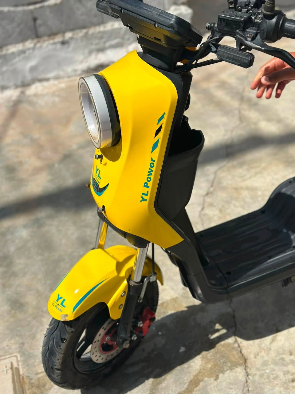 البيع مطور شحن  R9 جديد 2026 مستخدم شهرين بطاريات 🔋 جديده نهارين ماتشحنو 
السعر 430وبي مجال الشراي يتدلل 
الاتصال ***********
