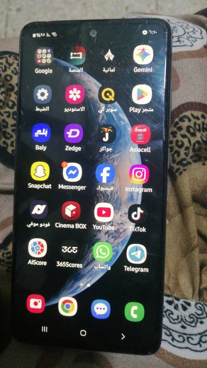 A51
128/6
شاشه مفطره بس شغال للبيع السعر 65
بصمه متشتغل فقط 
الدوره جمعيه
