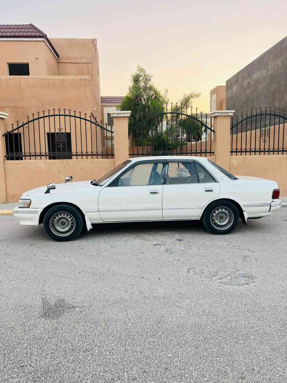 سياره مارك عضم البيع محرك ونجي موديل 1990 مكفوله كفاله عامه جهازه وحلوه سياره تبريد شغال محرك كير جهازه العنوان نجف  سعر 55
***********
