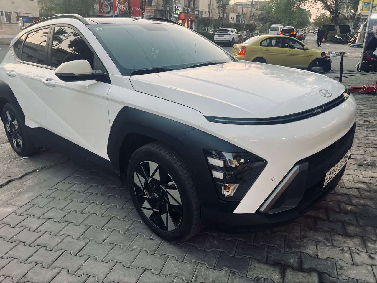 السلام عليكم مكلف ب النشر 
كونا 2024 خليحي 
فول مواصفات 
بنوراما 
بصمه 
شاشه  متصله 
كامره 
تحكم استيرن 
ويل كروم 
محرك 2000 دوش سمارت 
بيها صبغ بنيد  فقط 
السياره نظيفه و ماماشيه هواي 
للاستفسار ‭***********‬
بغداد العطيفيه بغداد, العراق
