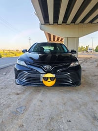 كامري LE • ٢٠١٨ • كبس خلفي