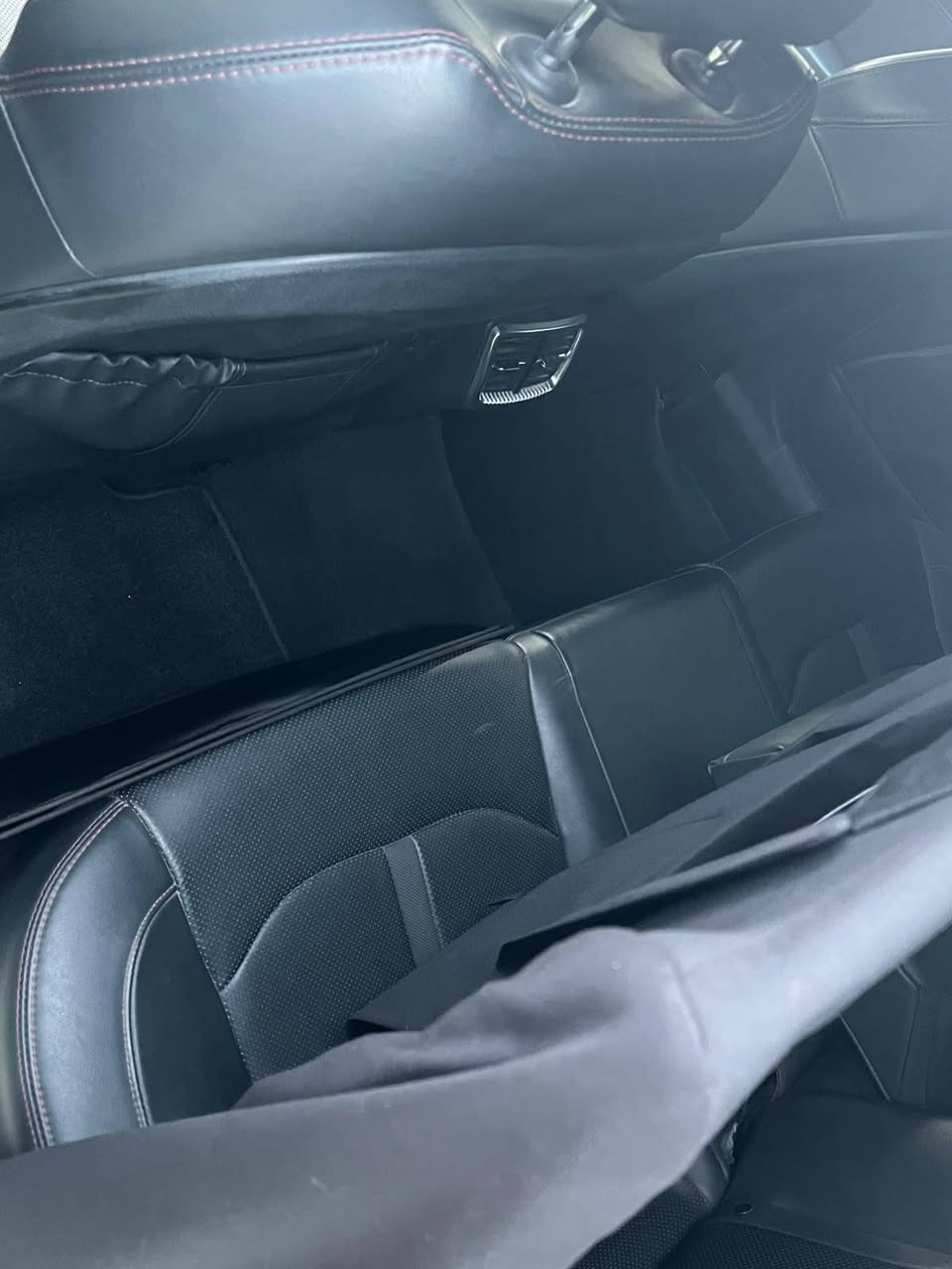 k5GT
ا24 

المحرك 2500توربو 

الكير DCT 8نمر

اللون سمنتي  لون مميز ✅

دخول جديد  المنفيس باسمي 

المواصفات فول للاخير 

بصمة  تشغيل وبصمة ابواب وجنطةً 

اضاءة لمسً استشعار led ابيض امامي وخلفي 

تنبيه عند الرجوع وتوقف ذاتي 
نظام الملاحة
تدوير هواء خارجي وداخلي قطعتين
قيادة ذاتية 
مانع انزلاق 
تحديد مسار
كير اوتو +عادي 
ستيرن حرفD مع كلجات 8نمر مع فول تحكمات
شاشة اعطال 
رادار الخطوط البيضاء 
خمس منافذ شحن تايبسي ويو اس بي 
كشافات امامي

شحن لاسلكلي ذاتي 

مري شفط

شاشة تدعم كار بلي

سماعات شركة بوس 9سماعات منفصله تريد بوس او بدون 

اربع انظمة قيادة مودات 

كراسي كهرباء السائق والراكب مع وسادة كهربائية

مريً ترحيب 

مصابيح ضباب 

السياره كله مختمة بالجيتي 

فجوج بريك جيتي مخصص للسرعات العالية

حساس ظغط الاطارات رقمي 

اوتو هولد توقف 

بريك نظام كهربائي 

جنطه تفتح عند الاقتراب 

تشغيل ماسحات عند المطر اوتو 

كشن السايق يتحرك عند التشغيل والاطفاء 

بصمة تشغيل عن بعد 

كشنات خزن ميموري اسود مطعمه باللون الاحمر 

تبريد قطعتين مناخي 

بانوراما

توقف ذاتي 

خمس كامرات 360درجة 

جام يصعد وينزل اوتماتيك 

تشغيل عن بعد

رادرات 6

حساس امامي وخلفي 8

 كشنات تدفئة تبريد 

سايد بريك كهربائي 

كشنات كله جلد 

اشاير بالمري 

تنبيه بالمري 

ويل كروم 

اطفاء صوت المسجلً عند التنبيه 

لايت زنون

دبل جام كل السيارة 

جام اوتو كل الجام يصعد وينزل اوتوماتيك

مري قلاب عند الرجوع 

نظام جبي اس وبلوتوث واوكس قابل للتحديث

تنبيه عند فتح الباب ونقطة عمياء 

كروس سرعه

تايرات بيرلي وبرجستون (رن فلات)تتحمل سرعة 300

جاهزة السيارة حتى من تبديل دهن اصلي قبل يومين 

مكفولة من سنتيم واحد دواخل او شواصي او كير او محرك 

السعر مناسب راسلني واتساب يوصلك السعر 

للاستفسار ***********
