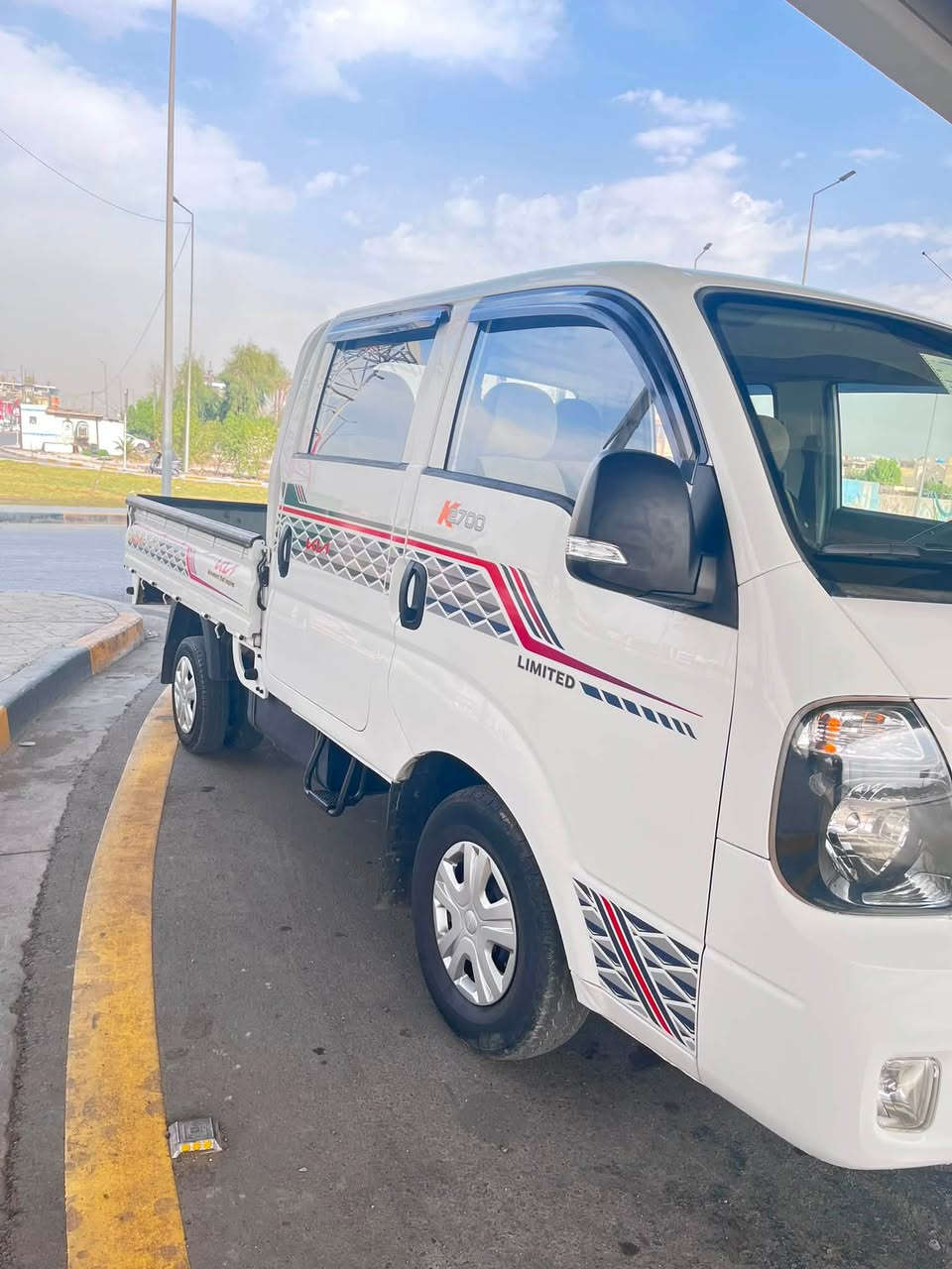 سلام عليكم كيه دبل قماره موديل ٢٠١٩
تخم تايرات جدد 
مكينه ٢٧٠٠ 🛻
تبريد ثلج ❄️
دوشمه جديده 
سعر ١٣٧ 💵
رقم بغداد تحويل ثاني يوم 
مكان بغداد بلديات 
***********
