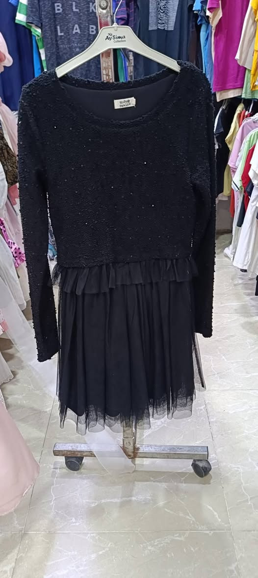 عروضات جديدة وبضاعة جديده بمجمع أشرف العبيدي 
فستان 💃 بناتي ومحير 👗 فستان ماركة خليجي 
يتوفر جميع الوان 🌈 والأحجام والموديلات 👉 
بعرض خاص وبلاش بس ب 👈 5 الاف دينار فقط 🔥 
عنوان المجمع سوق الميثاق مجاور خياط البزاز قبل نهاية السوق للاستفسارالاتصال على الرقم ***********📞 أو على الوات ساب 📱🌹 وأهلا وسهلا بزبائننا الكرام 🌹 
      مع فتح بإله جديدة ليوم السبت الساعة 5 عصرا
