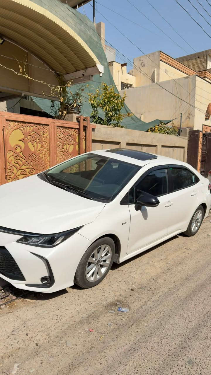 السلام عليكم كورلا 2025 هايبرد
ماشية 40 الف مكفولة عدا بارد بالباب مال الصدر كما موضح بالفديو 
معروفة مواصفات السيارة 
بصمة عدد 2 
فتحة سقف 
رداد امامي + تحديد مسار 
داخل جلد اسود
بغداد حي الاعلام قرب تقاطع درويش 
السعر 155 وبيهة مجال بسيط جداً 
للاتصال *********** غير متواجد على الفيس
