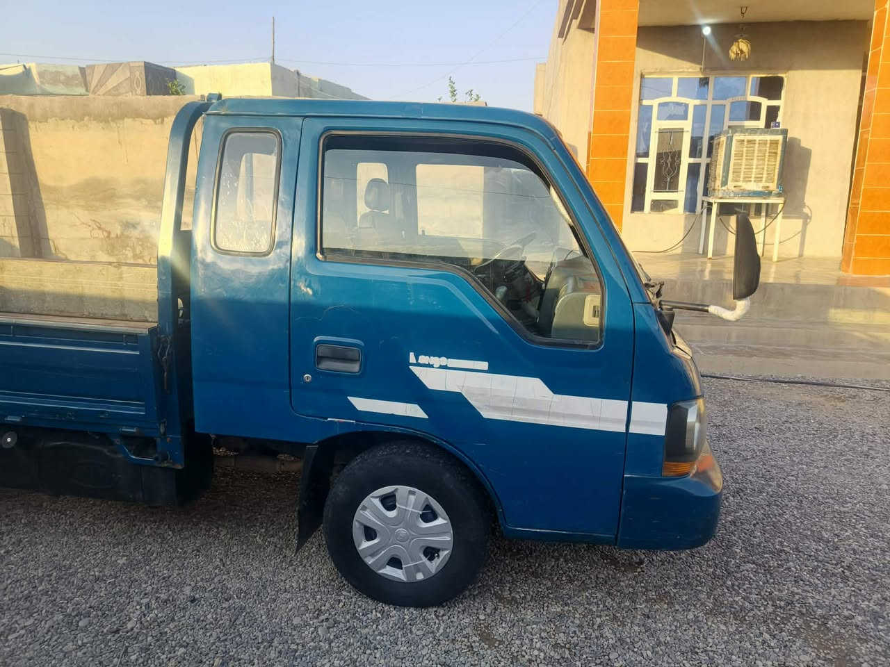 السلام عليكم  كيا بزون موديل 2002 مامسجله كير محرك اكسن شرط كهربائيات شغالة كله سيارة ناعمه وحلوه وجاهزه طخم تايرات جدد السعر 38 وبيها مجال  مكان السيارة الشرقاط *********** البيع نقد اخوان
