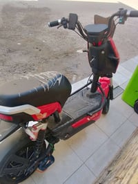 دراجه للبيع كامله مكمله بس السكليتر ما يشتغل والتأتير طاك  الرقم 07801...