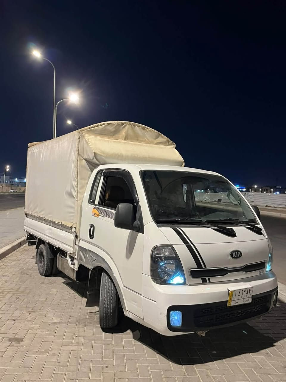 السلام عليكم بنگو مديل ١٨ بيها باب مبدل نفس اللون لا دواخل ولا اي شي  والباقي كفاله ماشيه ١٩٠ الف نثيه محرك ٢٧٠٠ مفتوح *********** مكاني بصره
