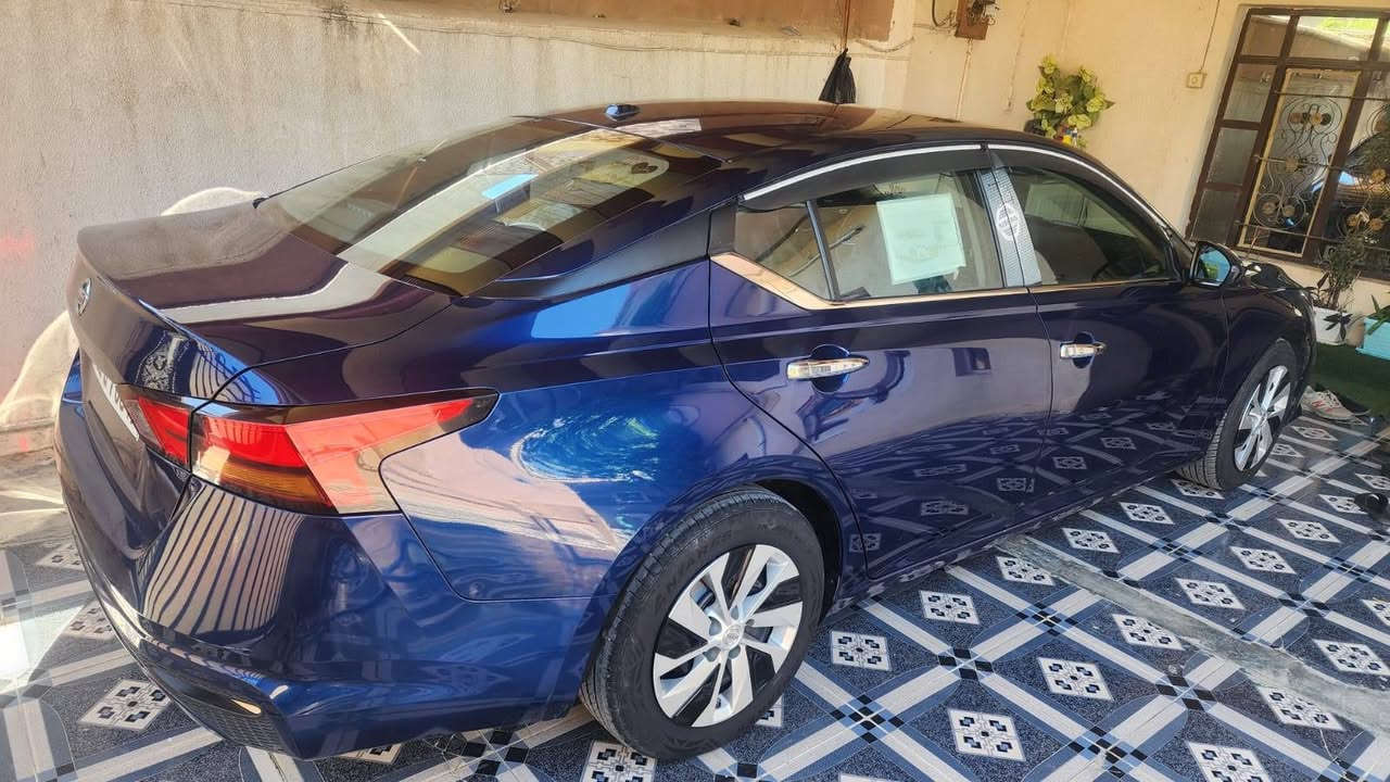 بسم الله الرحمن الرحيم 
#مكلف بالنشر 
نيسان اللتما موديل ٢٠٢٤ 
سيارة جديدة وحلوة 
الضرر جاملق جهة السائق وخشم البونيد باقي البدي مكفول 
السعر المطلوب ١٣٢ وبي مجال قليل 
للاتصال على الرقم ***********
