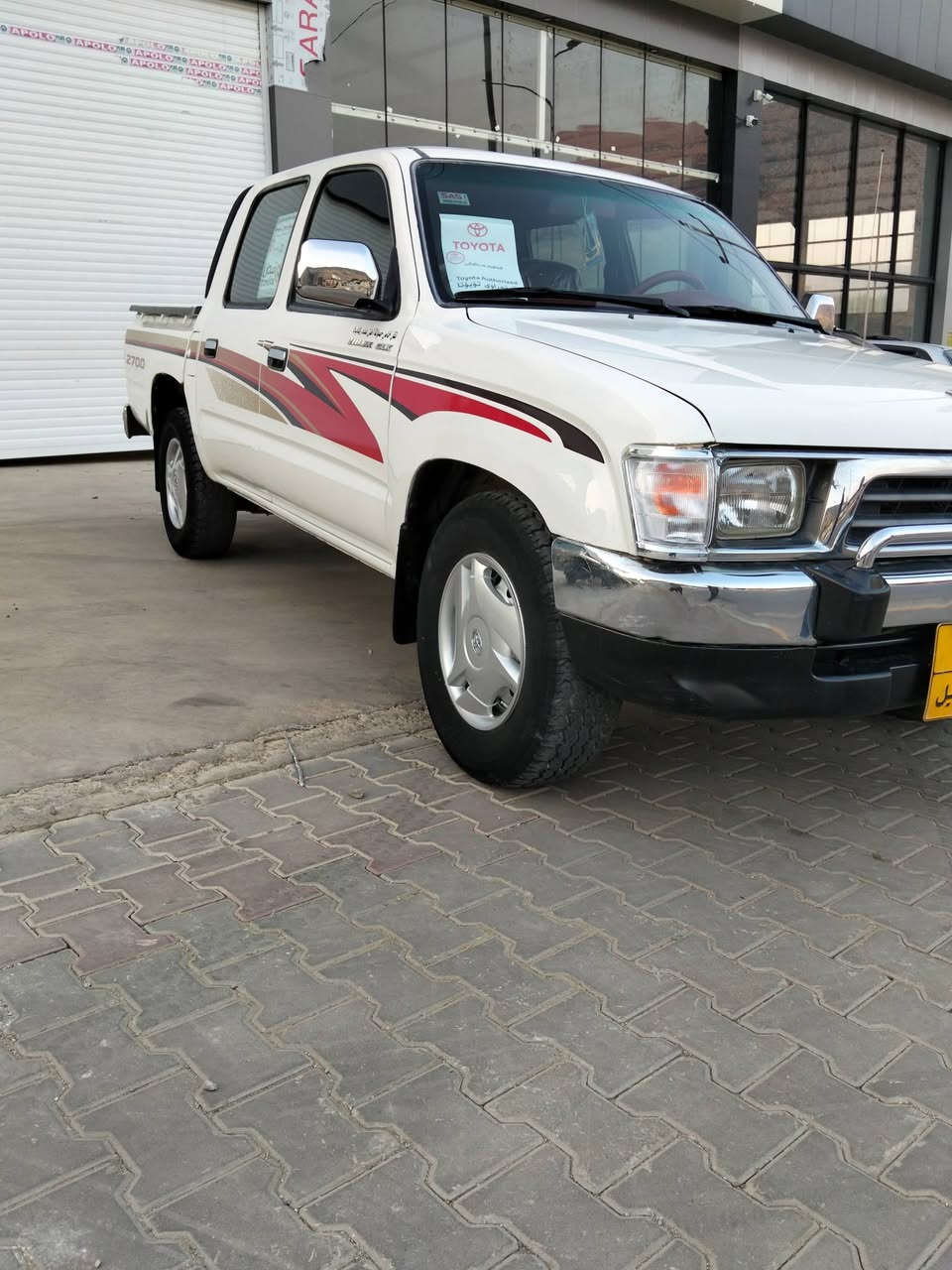 تيوتا ئه رنه ب يابانى2001 مكينه بيلاد  سپى مرغوب دبل چه كمه ز ناوسور ته بريد و پاوه ر جام كاره باى قوفل مركه زى سويچ بيلاد مكينه و گير و اكسل به شه رت ته حويل و غرامه به شه رت هه موو گيانى شريكه يه ته بريد و كاره بايات كامل به شه رت سياريكى بئ كيشيه سحرى 75 وه رقه مجال  شوين خه ليفان ***********______***********

