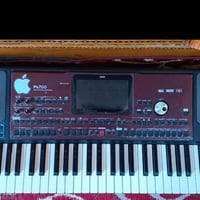 اورغ PA700 • نظيفه • مع جنطه وستاند