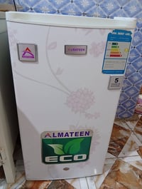 ثلاجه صغيرة • نظيفة جدا • بابل الورديه