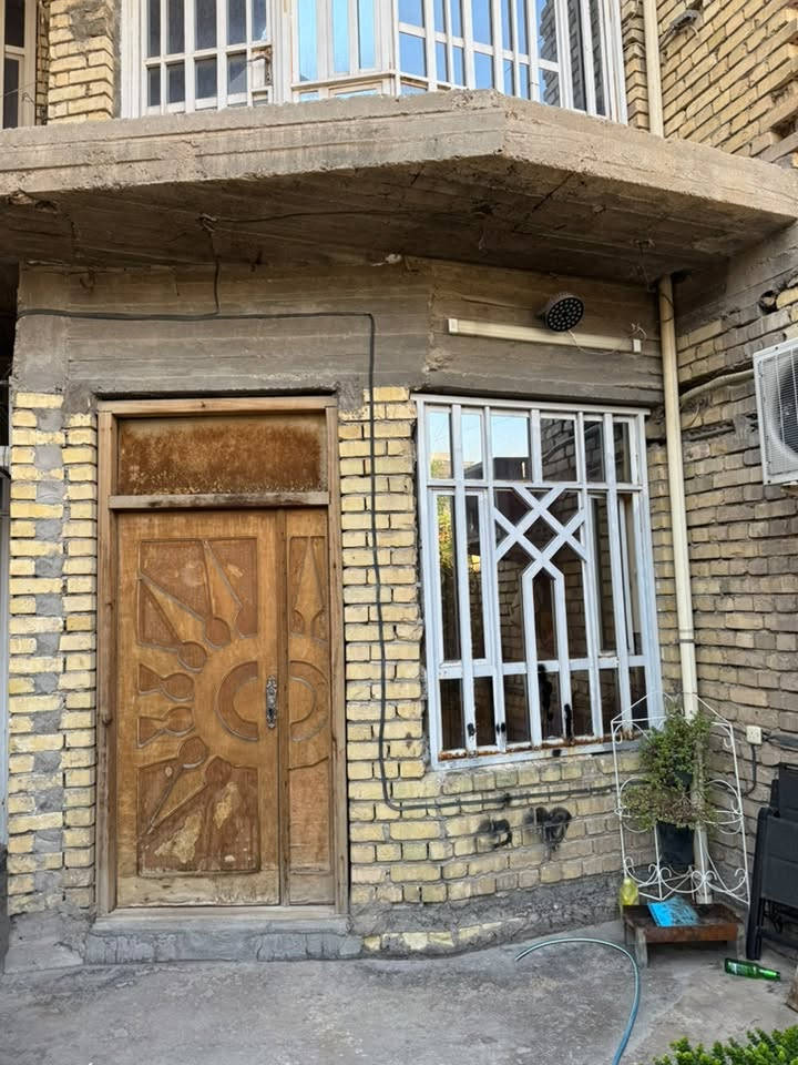 باب وشباك للبيع ***********
