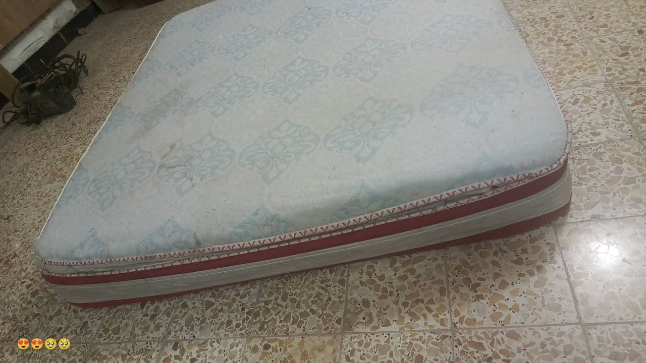 دوشك ضغط عالي تركي قياس 180في200 السعر 50 ناصرية الاسكان الصناعي ***********

نص مكتوب في الصور:
- 😍😍😍😍
- 😍😍😍🥺🥺
- 😍😘😘😍😥