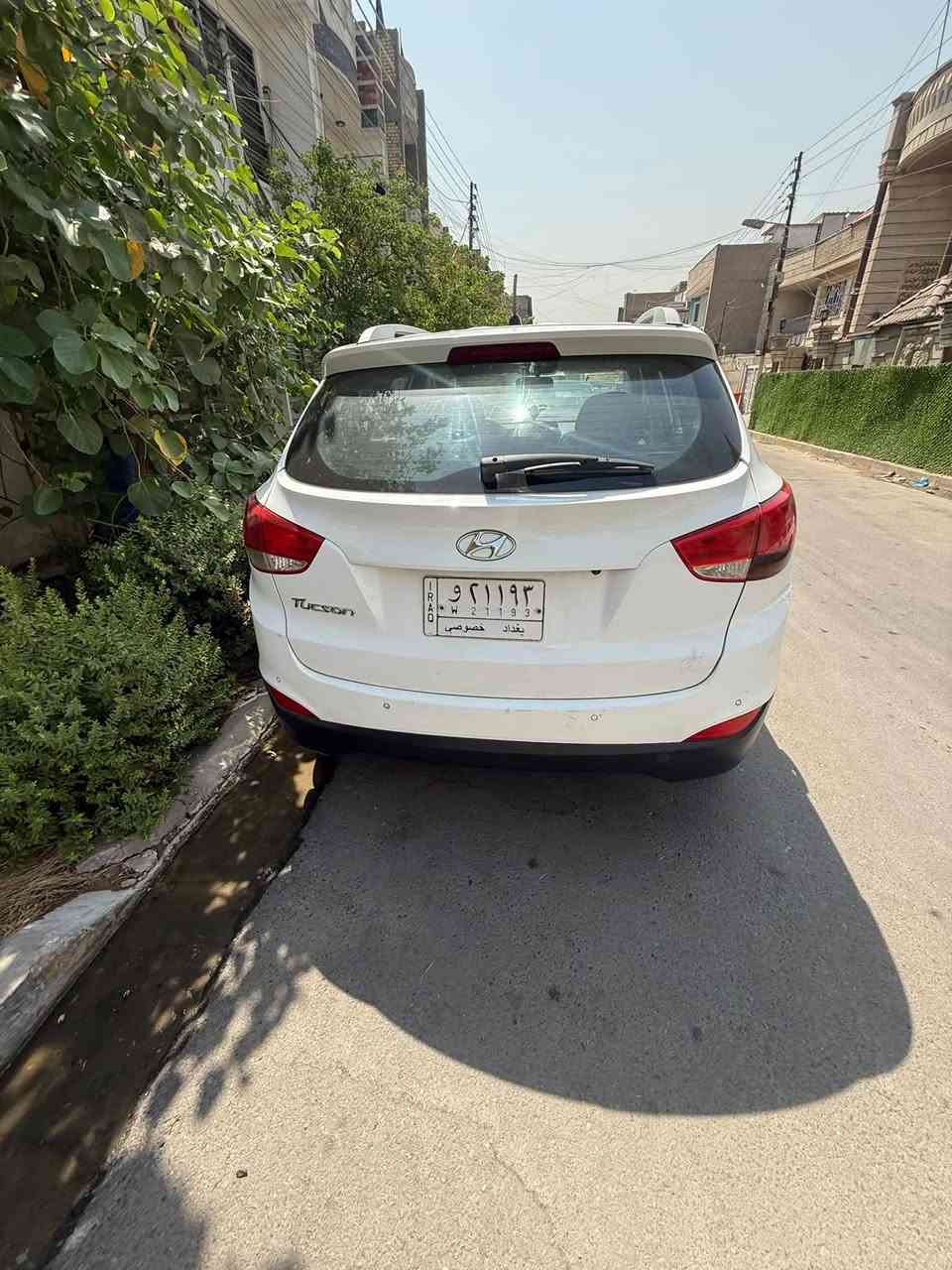 توسان خليجي موديل 2015 بيها بارد قليل بالكنر مال جاملغ الخلفي ماشيه 203 كيلو نضيفه 140 💵 مكان بغداد البلديات 
***********

