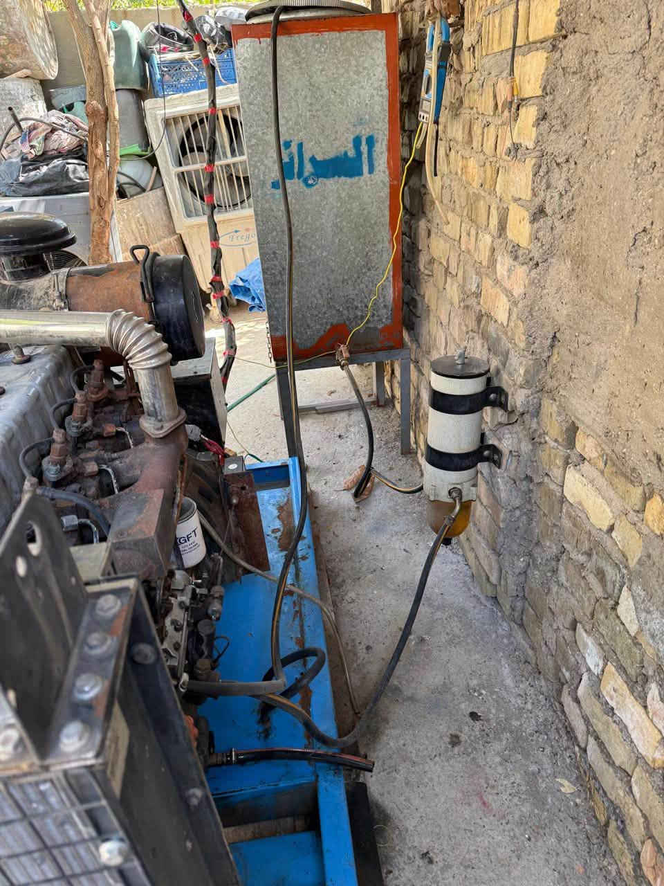 سلام عليكم مولده لبيع بلاديه مكينه مفتوحه جيب فيتر وتعال مستعجل على بعتها كامله هي وتانكي وقانصه مال كاز مفتاح فلاتر وباتري وكيبل 60 متر 37.5  140 انبير اليريدها اني بخدمتا مكاني منصور ***********
