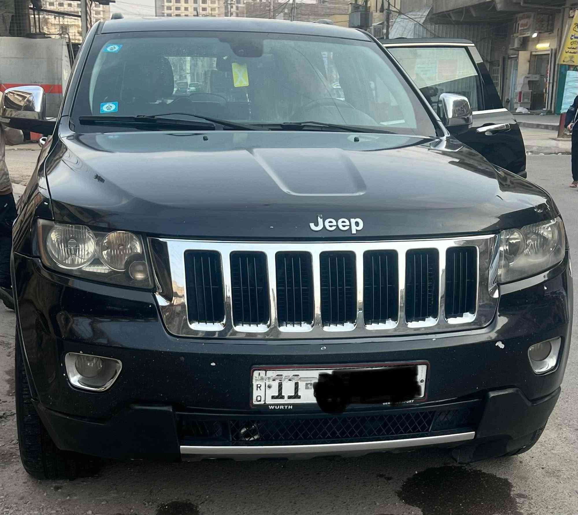 للبيع جيب لاريدو موديل 11 بدون صبغ فقط الدعامية الامامية مصبوغة السعر 150$ وبي مجال قليل للاستفسار واتساب ( *********** ) بغداد, العراق
