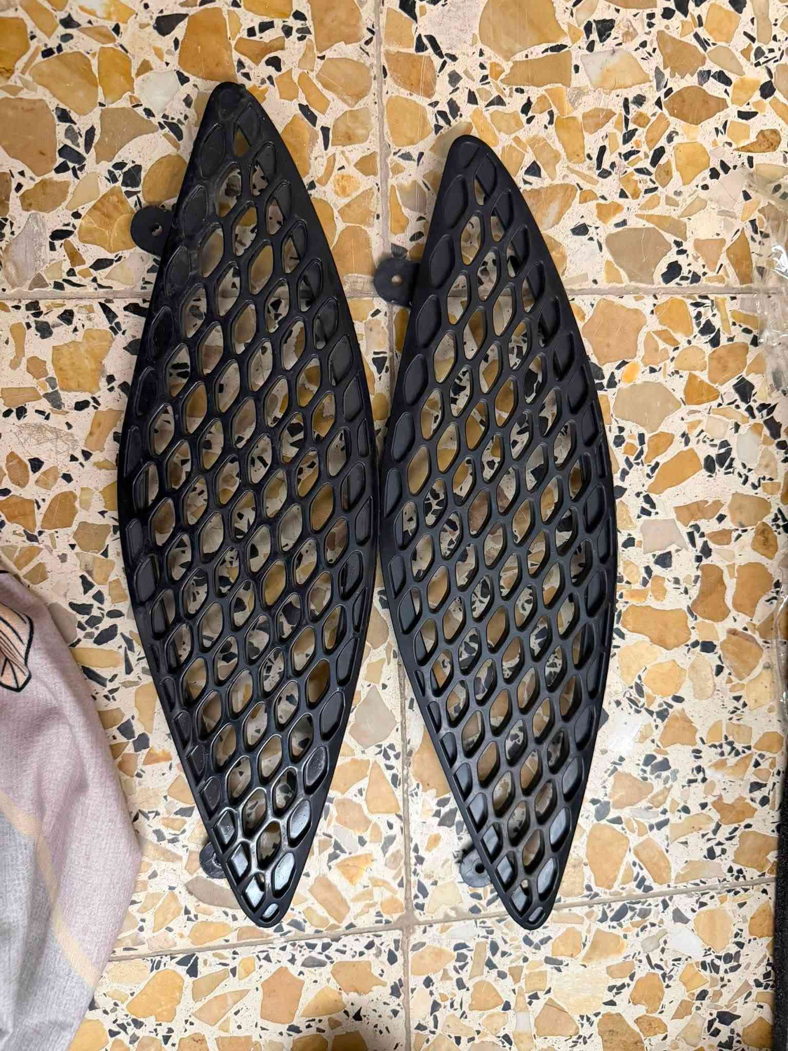 سلام عليكم
ادوات جارجر اوباما اصليات تفصيخ 
١-دركه جارجر اصليه مديل ٢٣ كلش نضيفه 
٢-قبق ايرباك جارجر 
٣-فلينه مكان السبير اوباما مديل ٢٣ نضيفه
٤-بلاجكتورات اوباما اصليات مديل ٢٣ 
٥-منفذ usp 
٦-لدات دعاميه اصليات جارجر 
٧-حلقات شبك جارجر امامي 
٨-شبك بنيد اوباما جهة اليمنه عدد ٢
٩-فرشة دشبول جارجر كنتاره
١٠-ارضيات جارجر اوباما اصليات وكلش نضيفات مديل ٢٣
١١-بنيد اوباما srt ٣ فتحات 
١٢-دعاميه خلفية جارجر اصليه مديل ٢٣مع دفيوزر وحلوك صالنصه 
١٣- دشبول جارجر طاك ايرباكه مديل ٢٣ 
١٤-جكمجه جارجر 
١٥-لايت اوباما اصلي جهة اليمين فقط كسر بالكفر الاسود اعلى الليت
١٦- دوس جارجر sxt اصليات
١٧-دركة rpm فورجت الياف حقيقيه اخر اصدار  ترهم جارجر جالنجر اوباما دورنكو
١٨- قاعده دشبول سماعات جارجر من مديل ١١ لل٢٣
للاستفسار اتصل على رقم او راسلني وتساب 
***********

