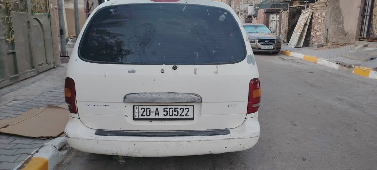 سياره فورت وندر استارت مودل ١٩٩٥رقم دياله انكلزيسياره اي عيب مابي محرك كير كامري حاويه لوك داخل دوشمه جلد جديد ٢٨بيمجال بصيط مكاني دياله  خانقين بارميل رقم ***********
