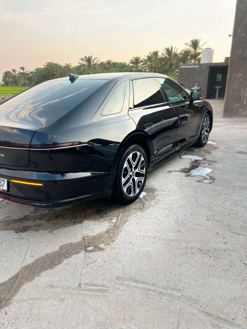 للبيع اومراوس حسب القناعه هيونداي أزيرا 
رقم بغداد تحويل مباشر 👍🏿

هونداي ازيرا موديل 2024✈️

سونار اخل المنشور بيه ٣قطع تبديل 

المحرك : كهرباء بانزين هايبرد 

العداد : 43الف كيلو 

اللون:  اسود فحمي ✅داخل مشمشي

✅ شاشة لمس كبيرة متصل

✅ بلوتوث

✅ نظام ملاحة GPS

✅ كاميرا خلفية

✅ كاميرات 360 درجة

✅ حساسات أمامية وخلفية

✅ تشغيل السيارة عن بُعد 

✅ شاحن لاسلكي

▪️ شاشة عدادات رقمية كاملة

▪️ مقاعد جلد فاخرة

▪️ مقاعد كهربائية مع ذاكرة حفظ

▪️ تبريد وتدفئة المقاعد الأمامية

▪️ دخول وتشغيل ذكي بدون مفتاح

▪️ مثبت سرعة ذكي 

▪️ التحذير من النقطة العمياء

▪️ التحذير من الاصطدام الأمامي

▪️ الفرملة التلقائية للطوارئ

▪️ إضاءة LED كاملة

▪️ ستائر خلفية كهربائية

▪️ باب صندوق خلفي كهربائي

6 حساسات امامي خلفي

شاحن واير ليس
السعر  225$ورقه بيه مجال مكان سياره نجف 
الاستفسار اتصل ‭***********‬ ☎️

