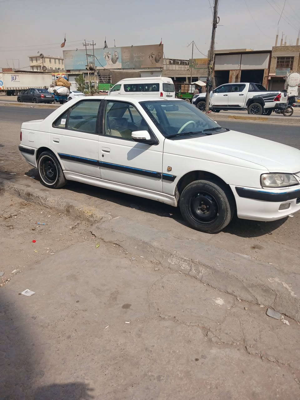 سلام عليكم بيجو بارص خصوصي مديل 15 رقم انكليزي بأسمي تحويل مباشر هزه جديده سنويه بعد سنتين وتسقط عارضها ب٤٧ بيها مجال بسيط ***********
