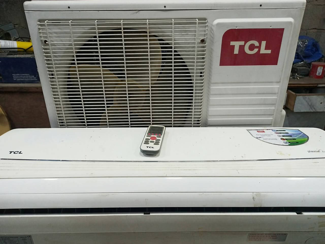 سبلت TCL طن ونص سعره 275  مشحون وكامل مع بوراي وحت ستان وحت والريموت وجيب وشد 
مكاني بصره  ***********
