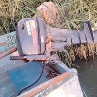 بلم فايبر وخشب مدوشم طول 4 أمتار وعرض متر و20 ويا مكينه 15 ياماها يابا...