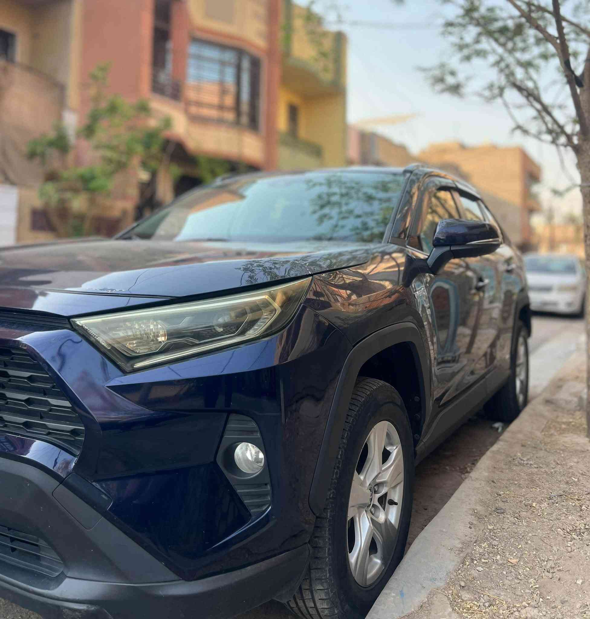 السلام عليكم من رخصت الادمن
            
                                         TOYOTA RAV4 XLE 2021

عداد 83000 كم وقابل للزياده 

وارد أمريكي 

• دفع رباعي 4*4

مكينه  2500cc هايبرد + بانزين 

كير 8 سرعات S 

• لون جويتي 

• كراسي مخمل /سايق كهرباء

• شاشة كبيرة

• كاميرا خلفي

• رادار امامي

• مانع تصادم

• محدد مسرب

• تصحيح مسار

• مثبت سرعة

• مانع انزلاق

• رادار جانبي نقطه عمياء 

• ابل كار بلاي 

• اندرويد اوتو 

• إنارة ترحيبية

• اوتو هولد 

• حساسات تجاوز BSM 

• شاشة اعطال

• اضوية امامية زنون LED

• اضوية خلفية LED

• اضاءة فل زنون LED

• حساسات ضغط هواء الإطارات 

• 6 وضعيات قيادة ⬇️

ايكو ECo

                                                              NORMALنورمال 

                                                                SPORTسبورت 

                                                                    SNOWثلوج

• قطعتين تبريد شاشه 

• سايد بريك بصمه 

• فتحه سقف طكتين

•صندوق كهربائي +شفط

•اشاير بالمري

• بلوتوث

• مدخل USB + AUX

•بعد هواي بيها مواصفات ناسيهم 

• ملاحضة  ايرباك فقط دركه وراجع سستم بلادي

السعر 215 وبيها مجال 
السيارة نظيفه واستخدام شخصي ممتعوبه 

عنوان بغداد القاهره 
الشراي يتصل لا يتعبني بالتعليقات 
***********7711629510
