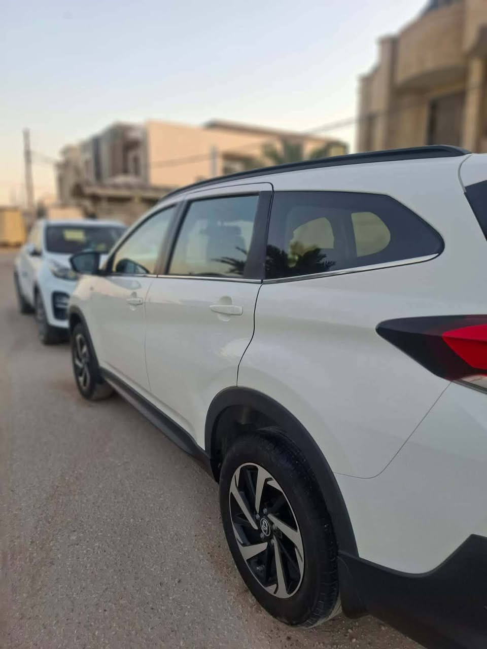 @موديل 2020
المواصفات: خليجي شركة SAS 💯
 
السيارة 7راكب مريحة 
تحكم استيرن
بصمة تشغيل 
نظام اقتصادي الوقود ECO💯
نظام مانع انزلاق ABS
نظام الثبات الإلكتروني ESP
كير اوتوماتيك
دشبول خياط
داخل لونين
تبريد خلفي منفصل

سبعة راكب
ستة ايرباك
حساس خلفي
اشارة بالمري
لد نهاري
لايت زنون(عالي+ناصي) LED
بك لايت LED
بك لايت ضبابي
الضرر//  رصعات حالوب قليله  في البنيد
السعر // $ 135$ قابل للتفاوض 
للتواصل الاتصال على ‏الرقم ***********
