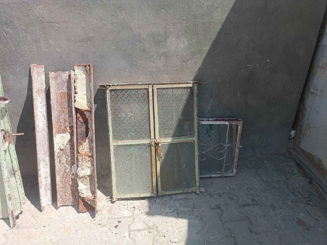 بيبان وشبابيك وجبهات للبيع مكان النجف الجديدة الرابعة
***********
