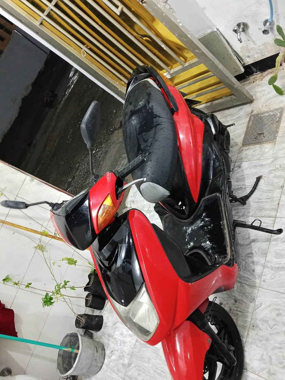 سلام عليكم سكنس نثية دراجة خير من الله نقص بيها فقط ترايش الصفحتين محركها بلادي الدراجة كلشي مابيها سلف هندر شغال مراوس بنامة او سكنس فحل او بيع العنون ديالى بعقوبة منطقة السادة الرقم ***********
