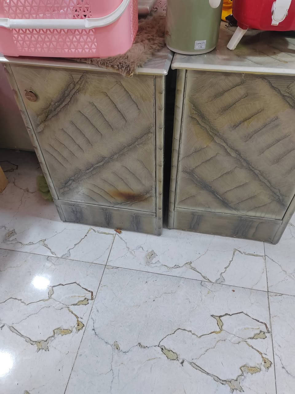غرفه للبيع
السعر ٦٥٠
الله شاهد ماخذها مليون وتلثميه وخمسين
نظيفه محتاج صيانه بسيطه
المكان واسط منطقة الوافدين
***********
